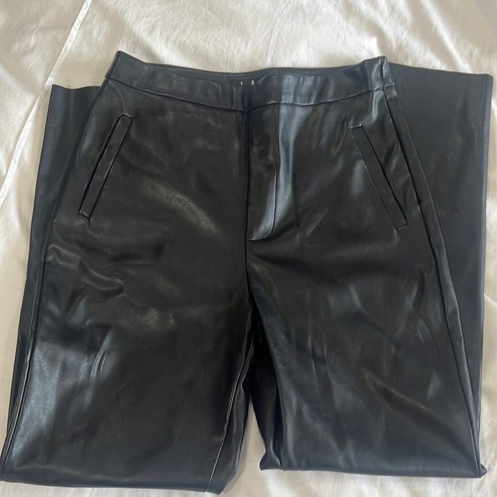 Lulu’s size M faux leather pants